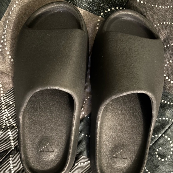 Adidas Black Yeezy Slides (Size 12)